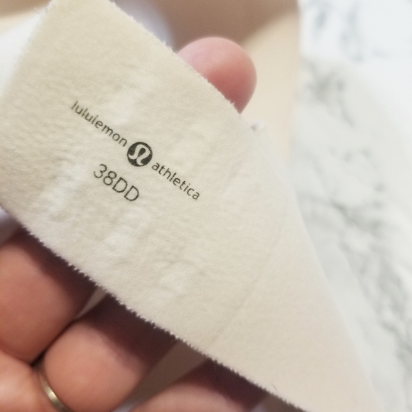 Lululemon Athletica Enlite Sports Bra - Picture 3 of 3